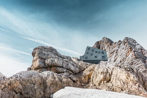 La cabane « Seethalerhuette » dans la montagne de Dachstein © PREFA/Croce & Wir 